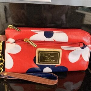 Wristlet with Flowers Sam & Hadley Red White & Blue Zipper & Side Pocket
